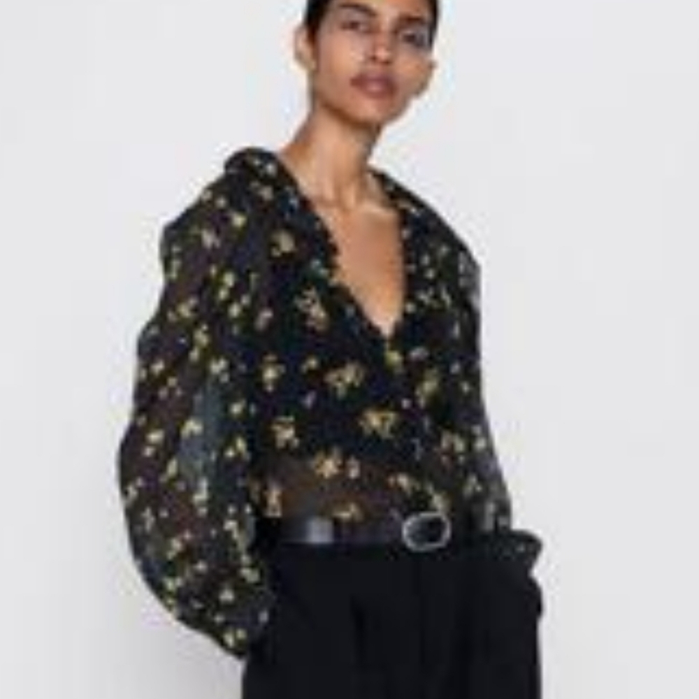 Zara contrasting floral blouse size m
